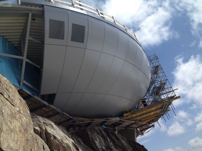 Montage der Fassadenelemente