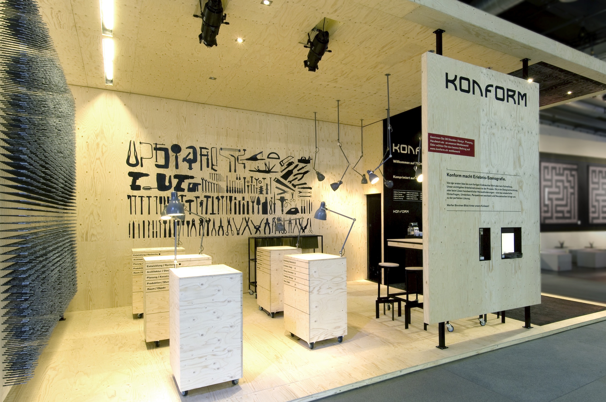 Läden, Kundencenters, Flagship Stores, Messebau, Prototypen, Showrooms, temporäre Bauten: Messestand Konform, SuisseEmex 12. (Foto: Marco Blessano, Zürich)