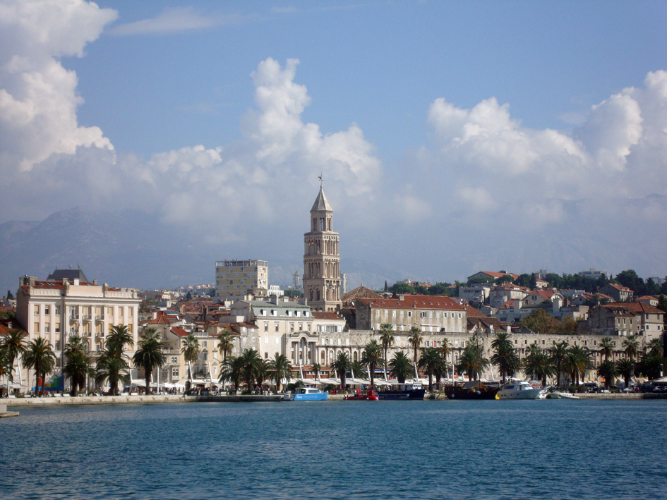 Die kroatische Stadt Split liegt auch auf der Reiseroute.
