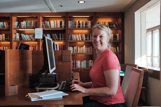 Liefert aktuelle Infos vom Architekturschiff: TEC21-Redaktorin Tina Cieslik.