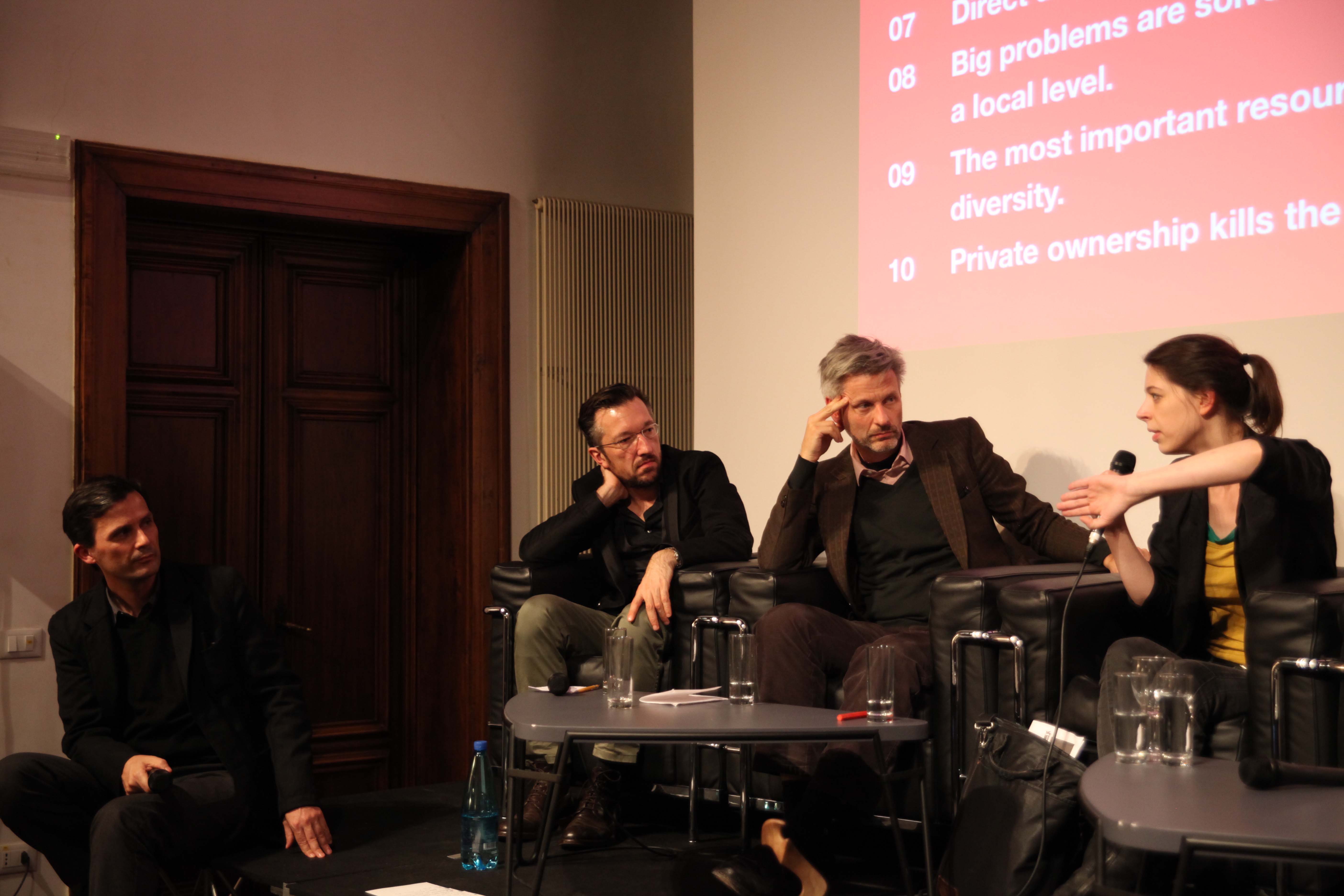 Podium an der Schlussveranstaltung des «Salon Suisse» 2014 (Foto: Laura Ceriolo)