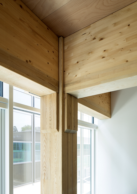 Knoten des vorgespannten Holzrahmens