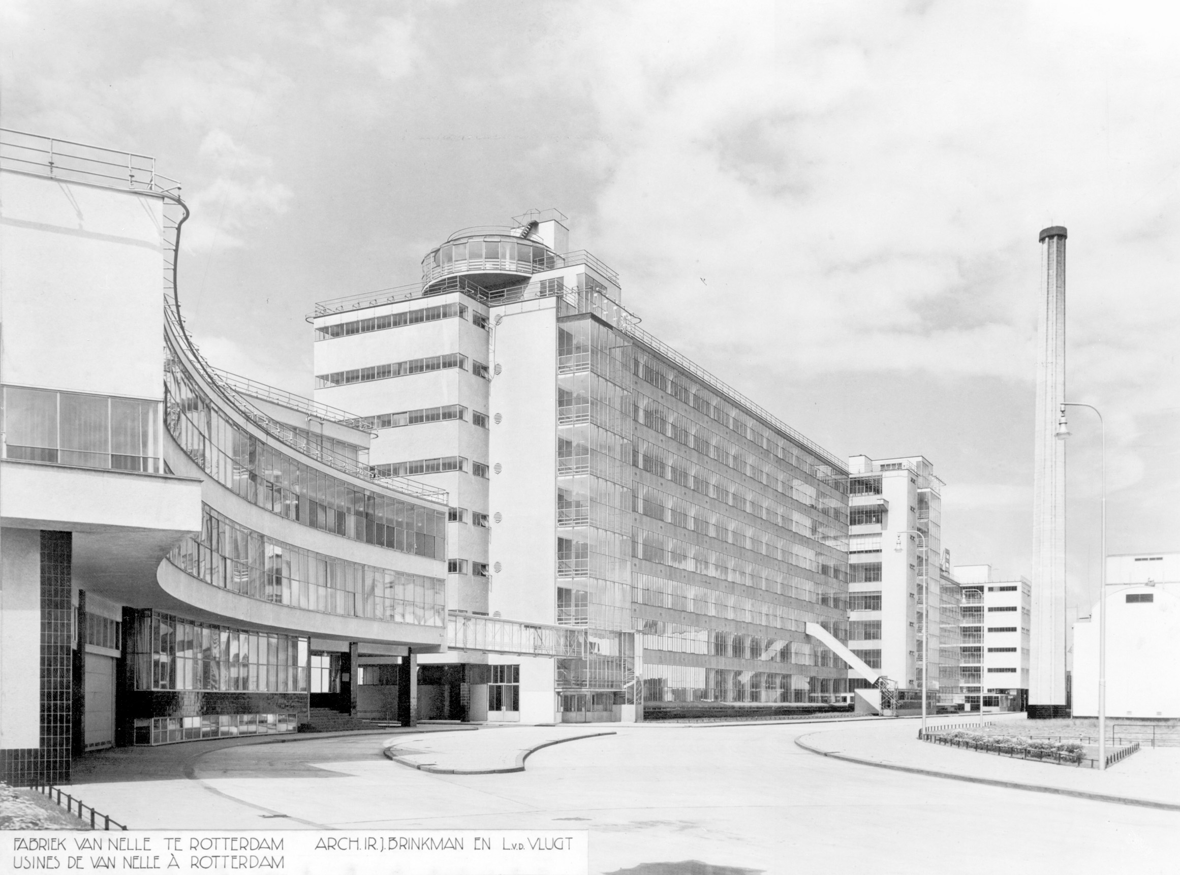 Projektplan der Fabrik Van Nelle des gleichnamigen Kaffee-, Tee und Tabakproduzenten in Rotterdam. Erbaut 1925-1931 durch Brinkman &amp; van der Vlugt mit Mart Stam. Heute unter Schutz gestellt und als Unsesco Welterbe klassifiziert. (Bild: Gemeentarchief, Ro