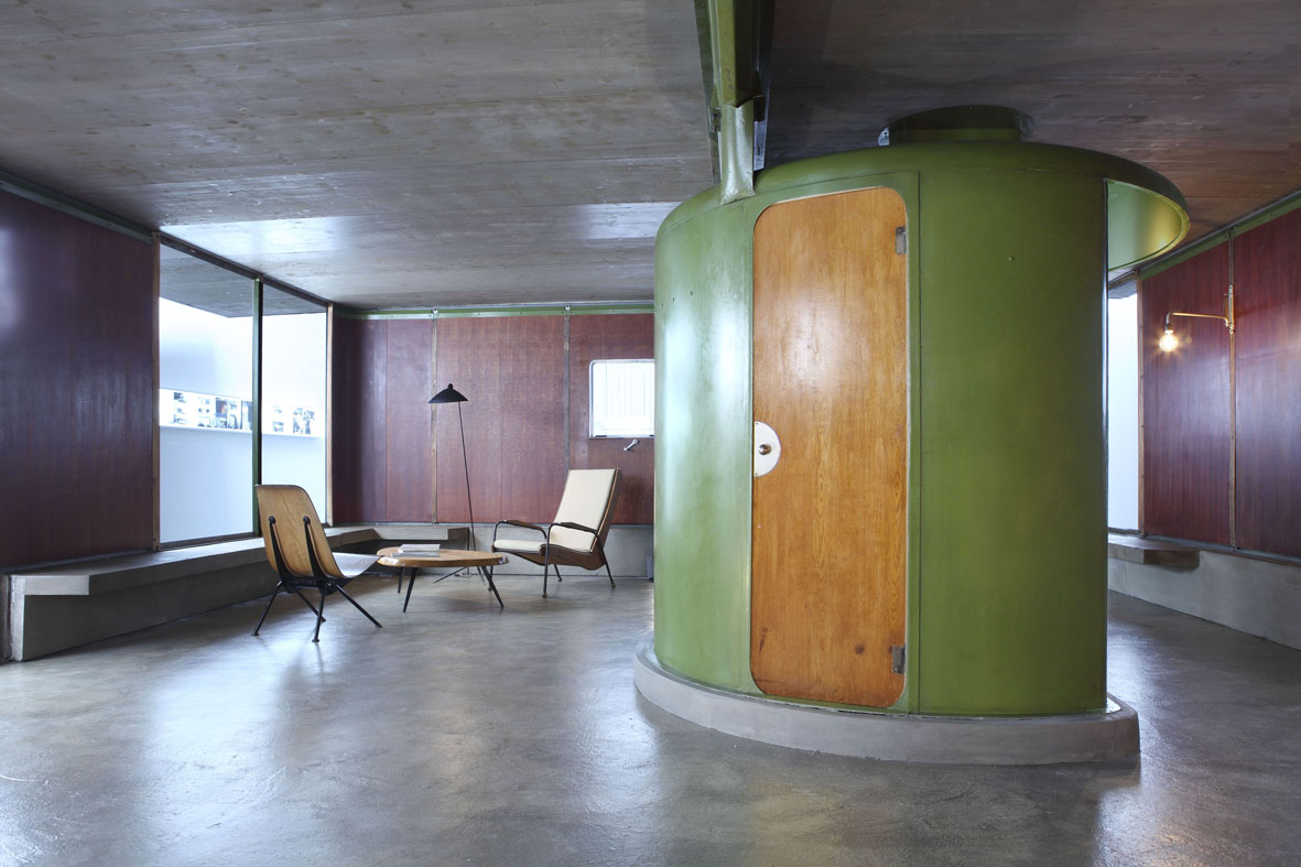 La Maison des Jours Meilleurs von Jean Prouvé. Ein aus vorgefertigten Elementen in sieben Stunden montierbares Haus für Bedürftige im Auftrag von Abbé Pierre (1956). Hat nie eine Baugenehmigung erhalten.