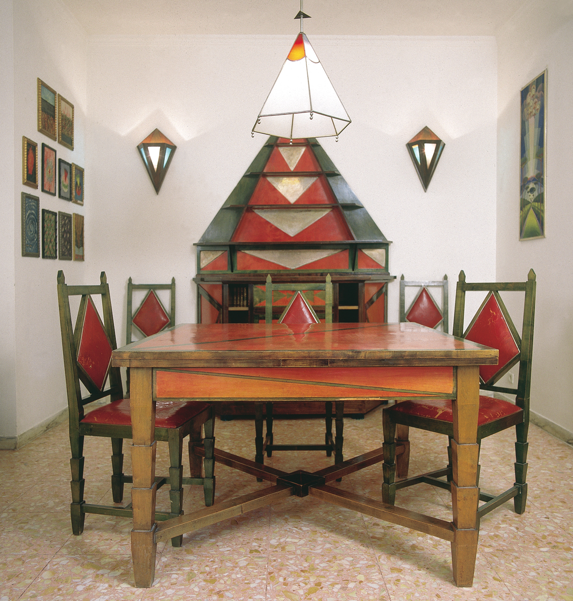 Futuristisch gestalteter Speisesaal von Gerarfo Dottori für die Casa Cimino. Privatsammlung, Perugia.