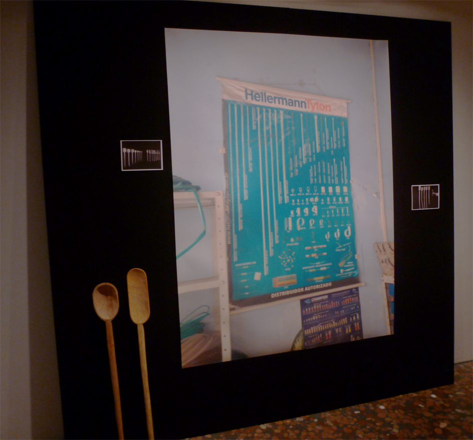 Tableau im Eingangsbereich.