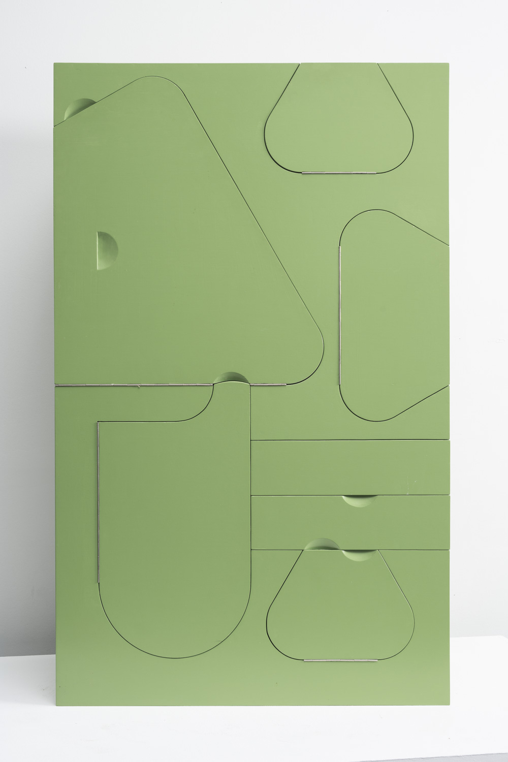 Möbel-Prototyp Schrank Squadra mit charakteristischer Front aus dem Jahre 1964. (Bild: zvg)