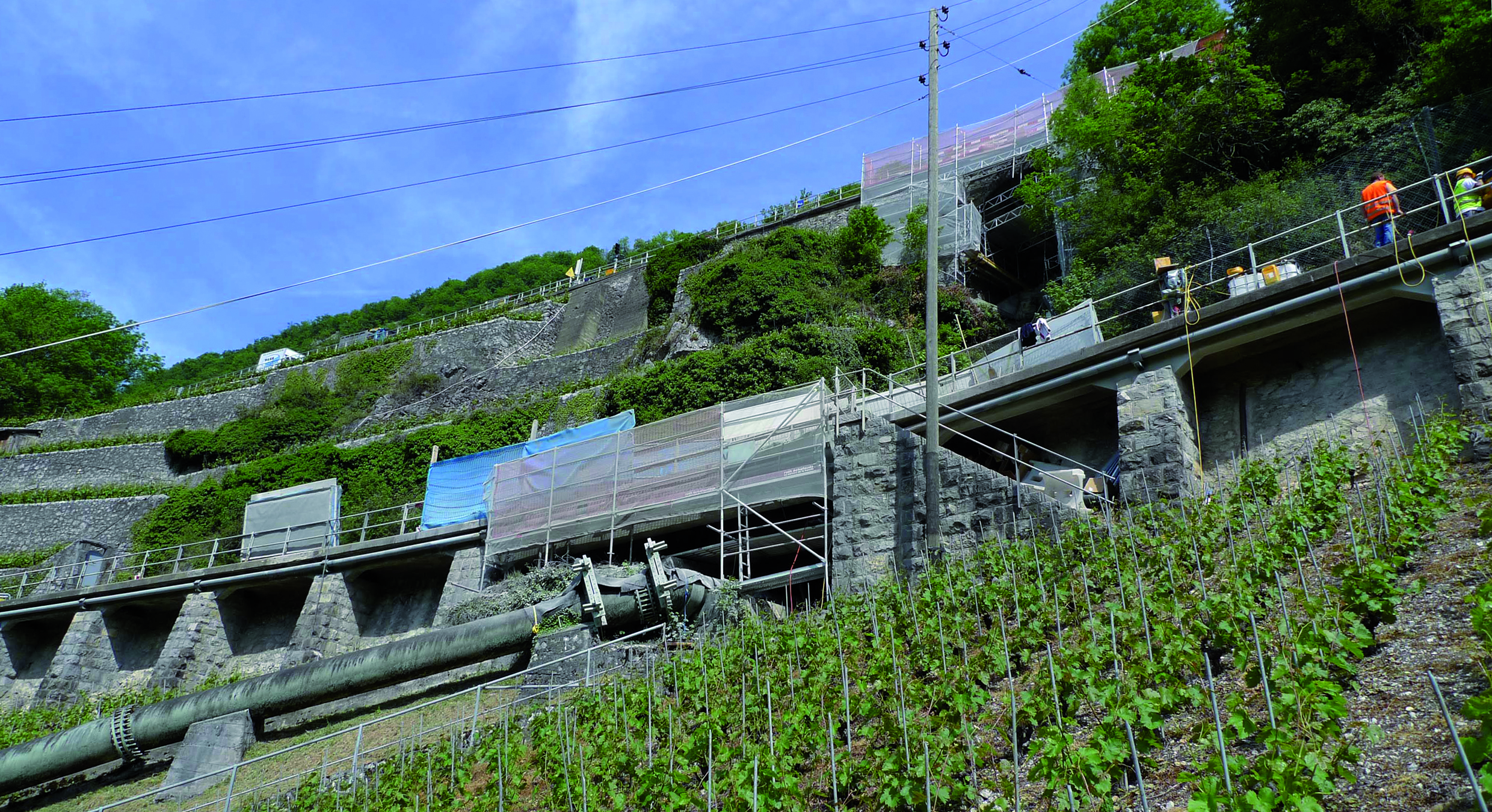Vue des chantiers des ponts sur le ruisseau des Farettes