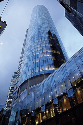 La Main Tower à Frankfurt (www.panoramio.com)