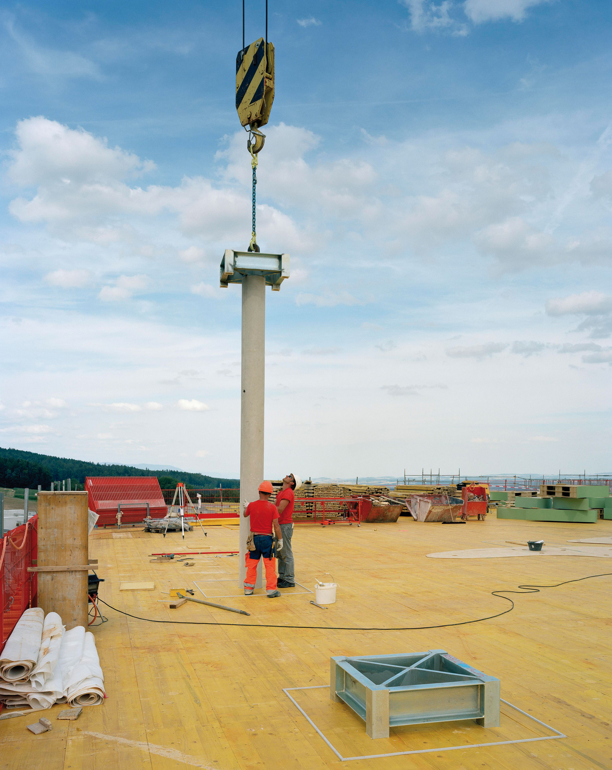 Fig. 8?: Mise en place d’une colonne à la grue