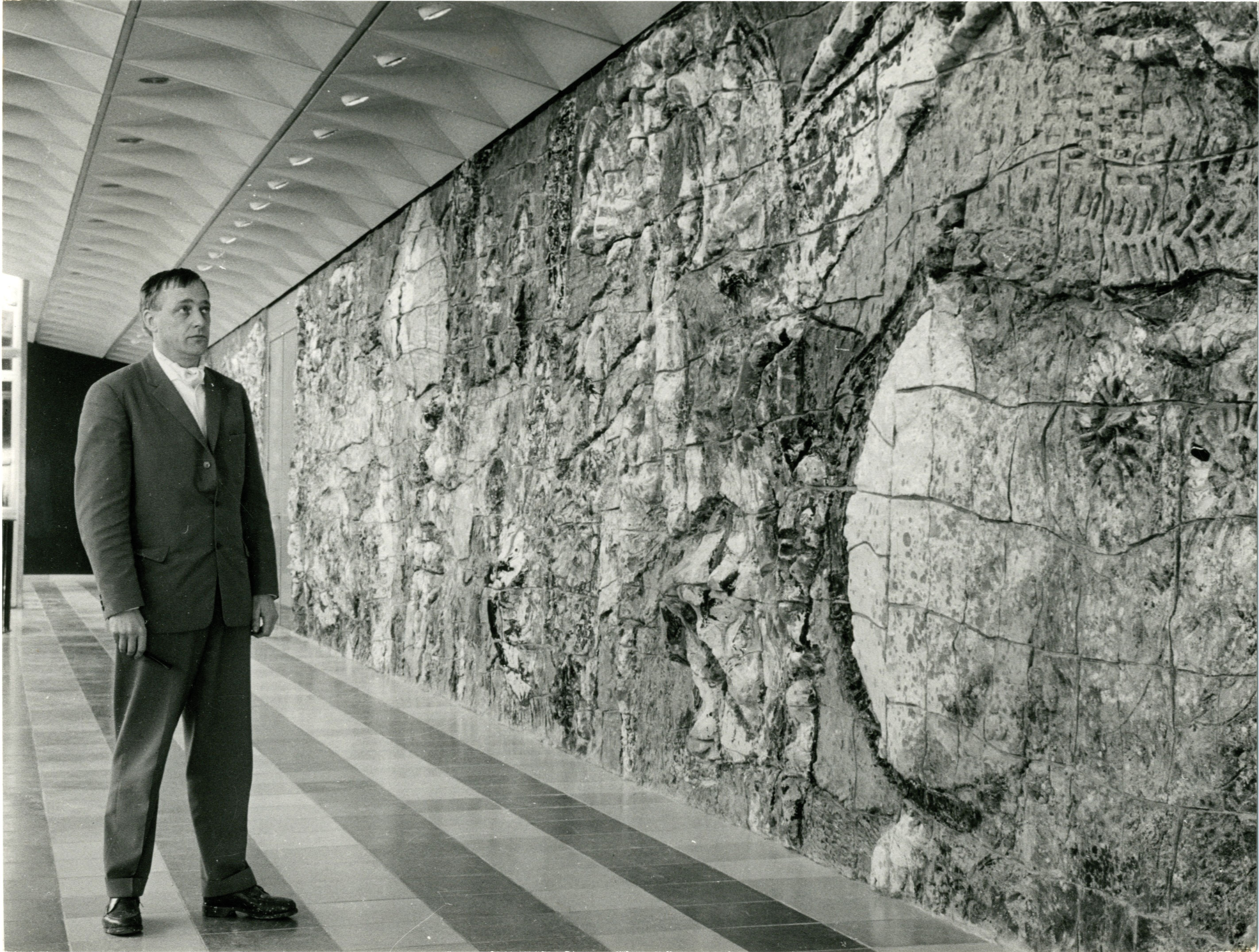 Grand relief en céramique à Aarhus, 1959 (Dans U. Lehmann-Brockhaus, T. Andersen, E. Nyholm, Asger Jorn - Keramik, Silkeborg Kunstmuseum, Badisches Landesmuseum Karlsruhe, 1991)