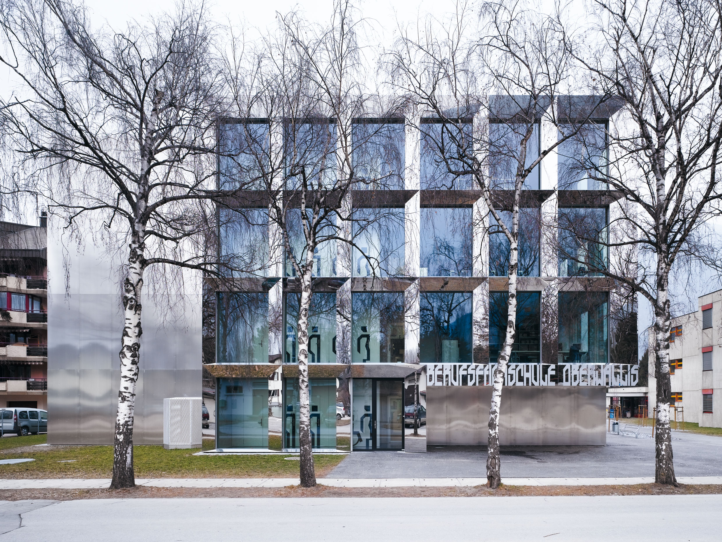 Ecole professionnelle à Viège de Bonnard Woeffray Architectes fas sia, Monthey?