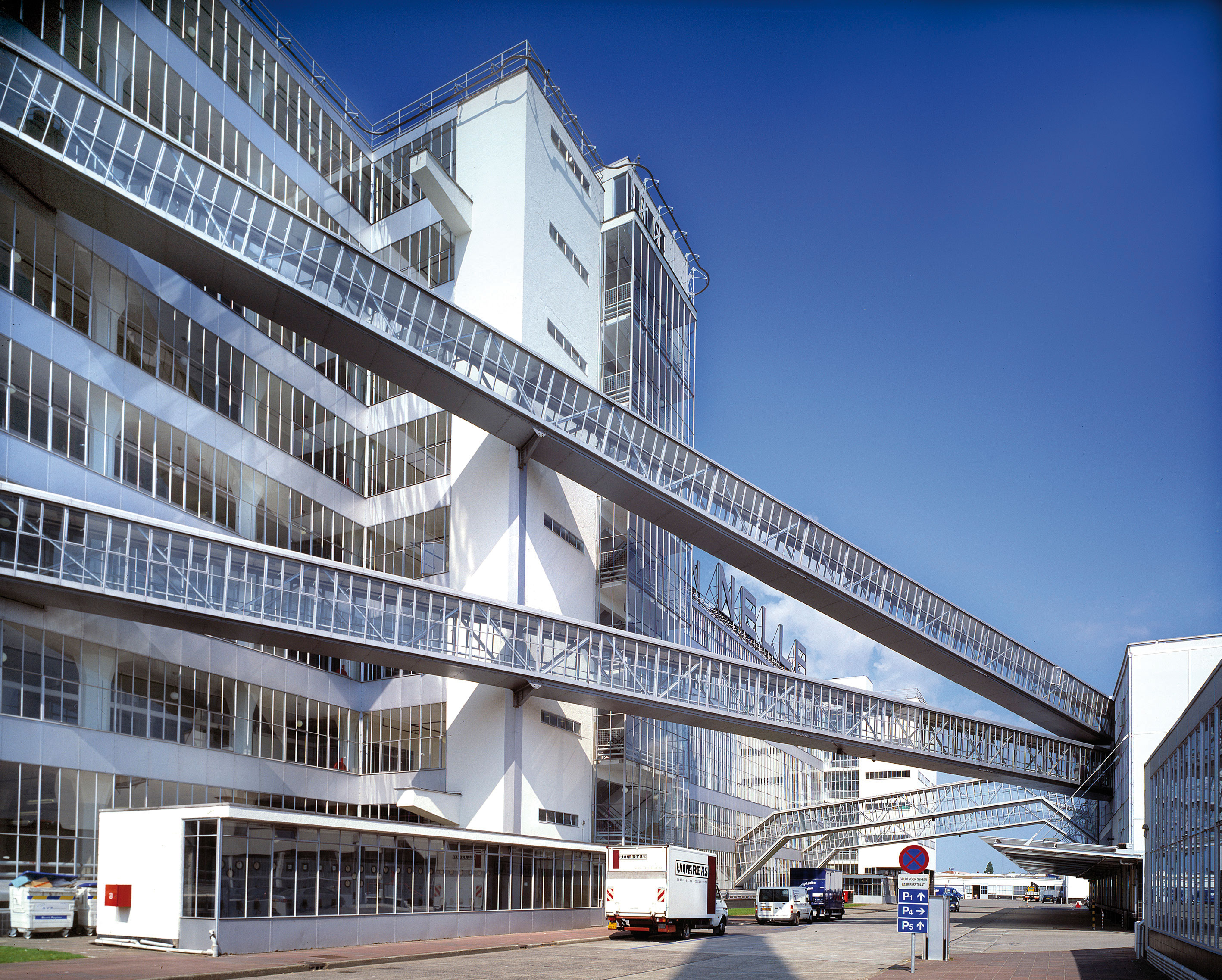 Van Nelle factory de Brinkman &amp; Van der Vlugt