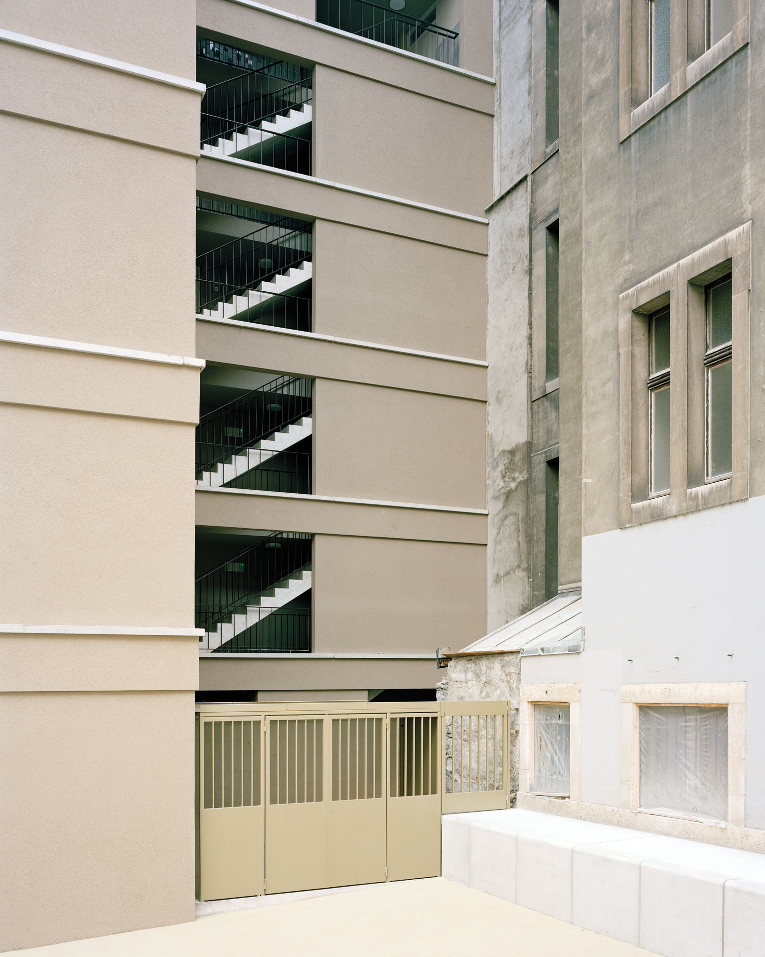 Cage d’escalier et coursives