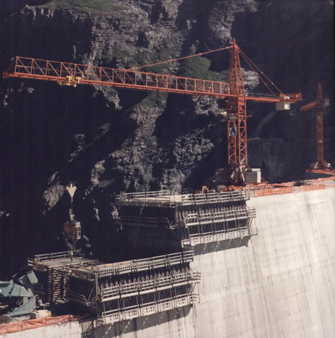 Rehaussement du barrage en 1989-90