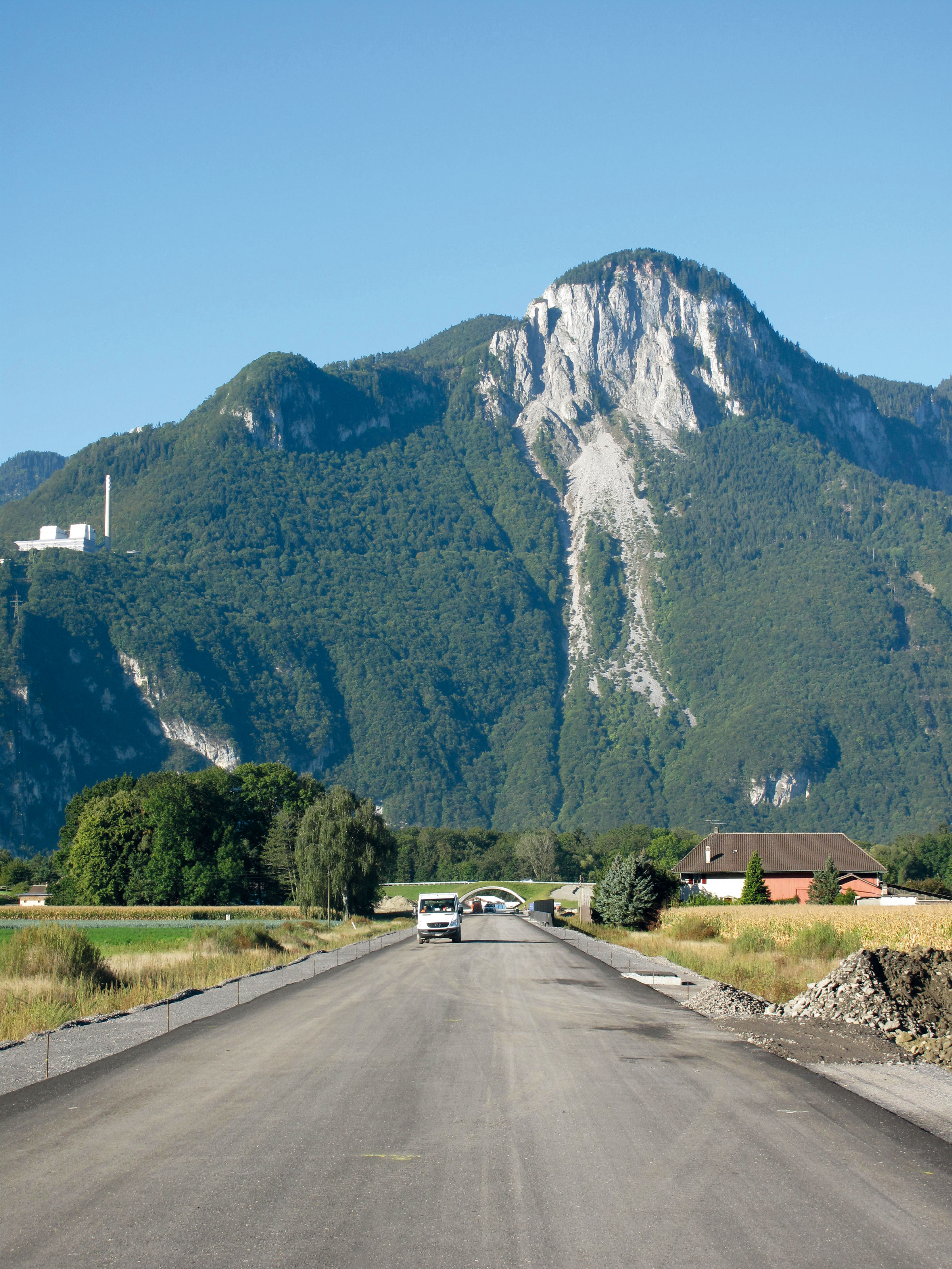 Rectiligne avant la galerie de Crébelley