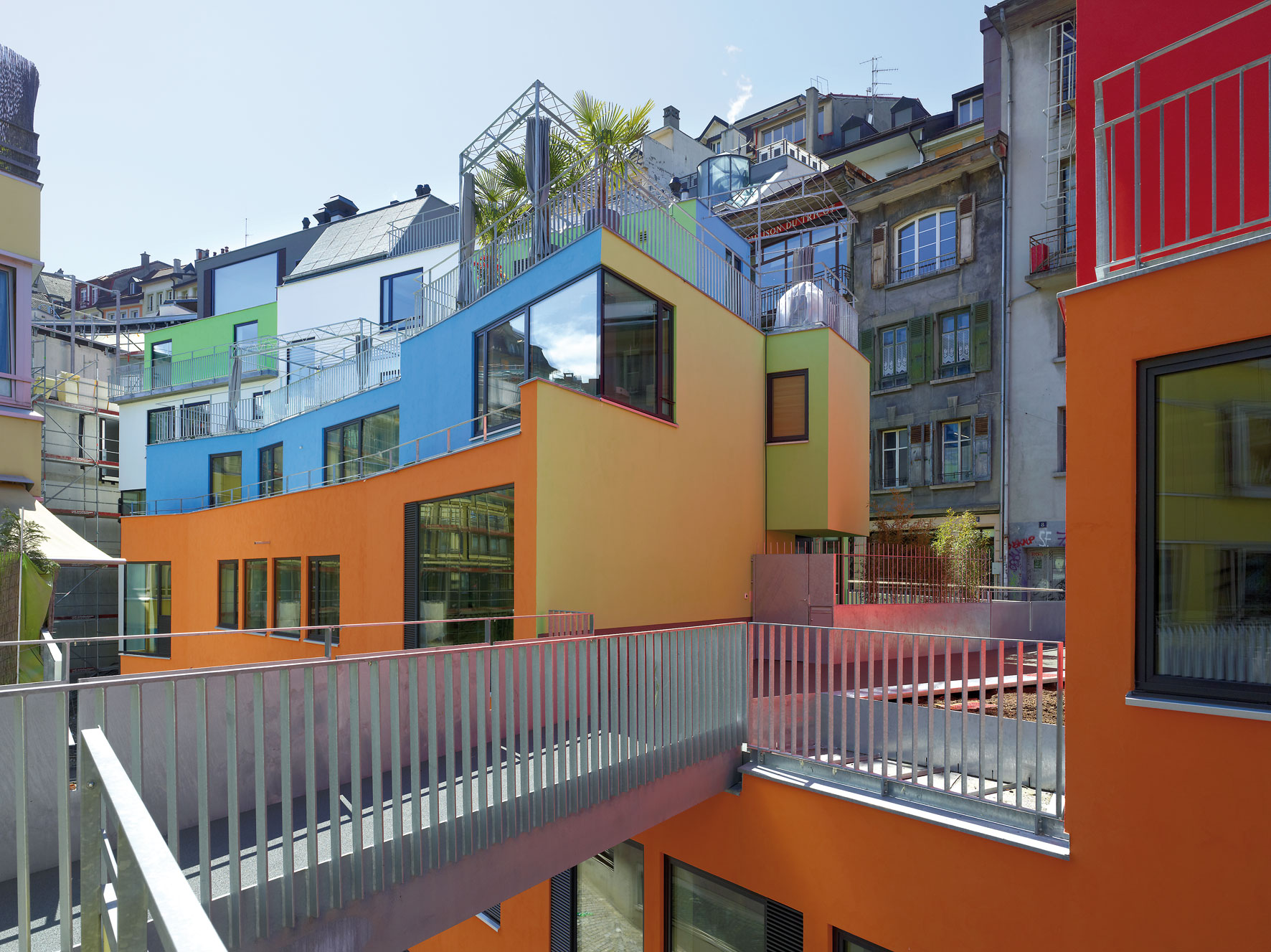 Vue sur l’îlot b’ depuis la rue du Flon