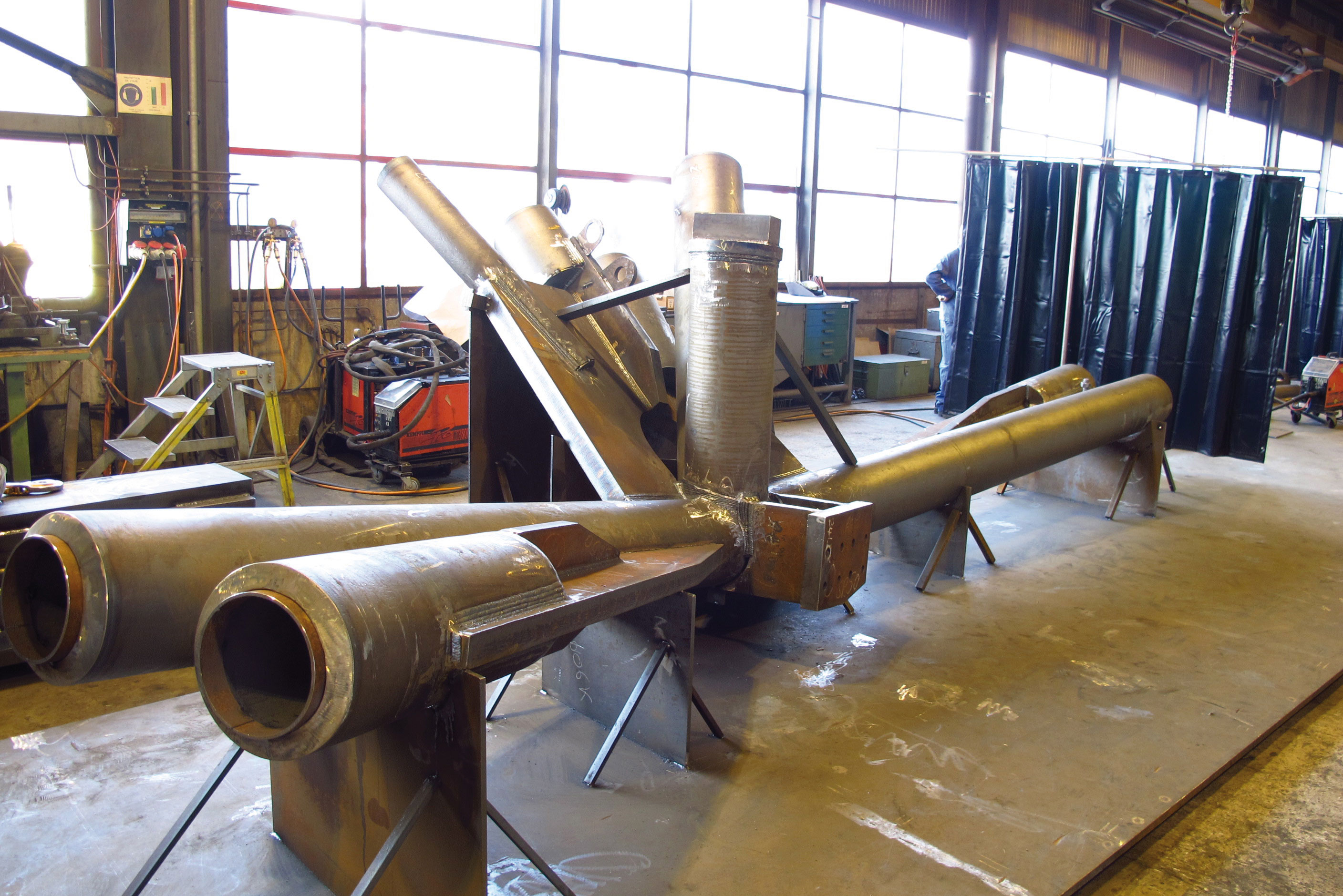 Nœud faîtier: fabrication en atelier