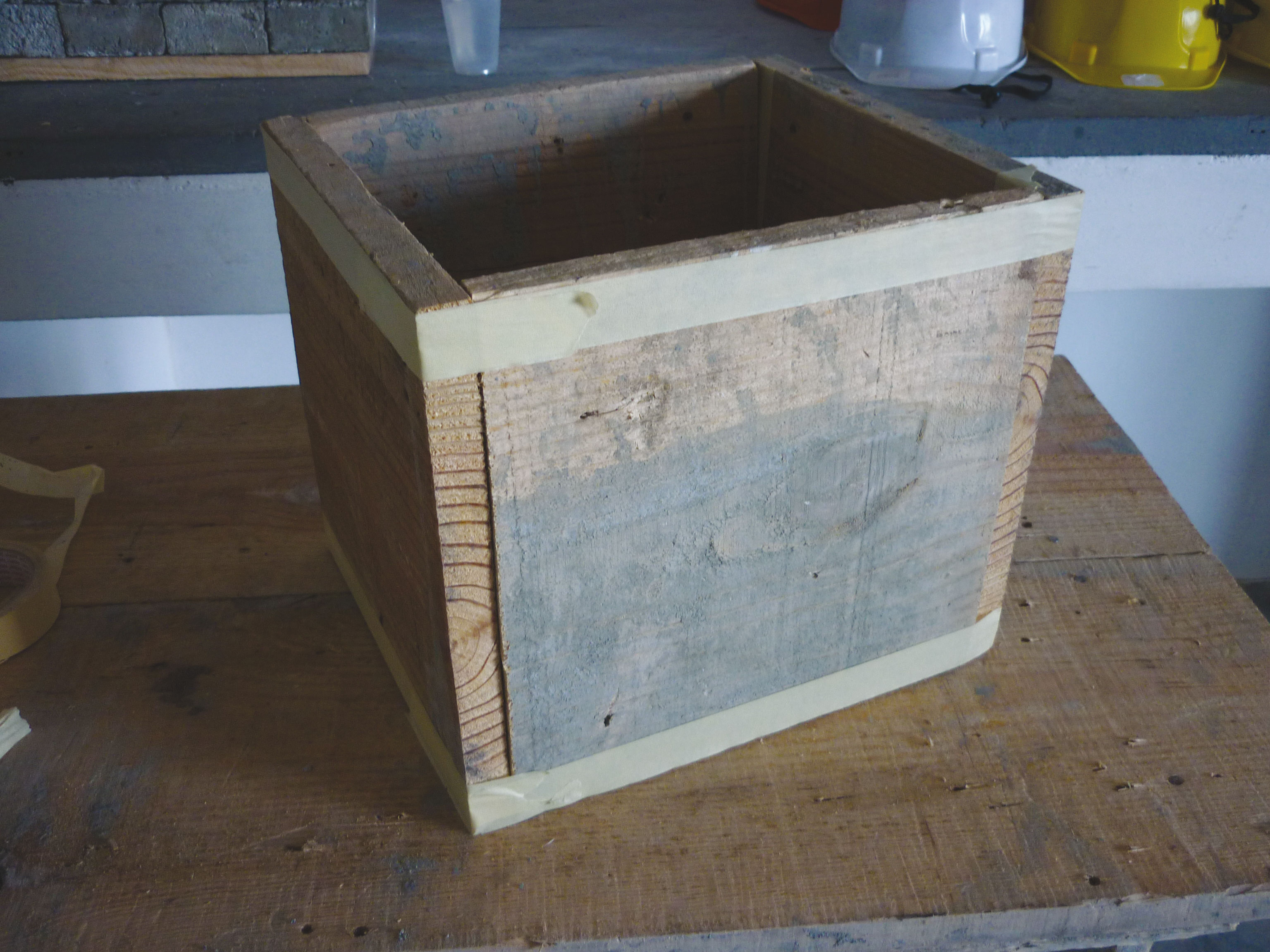 Objet pédagogique d’un mur conçu avec chaînage utilisé pour la formation des ouvriers du bâtiment