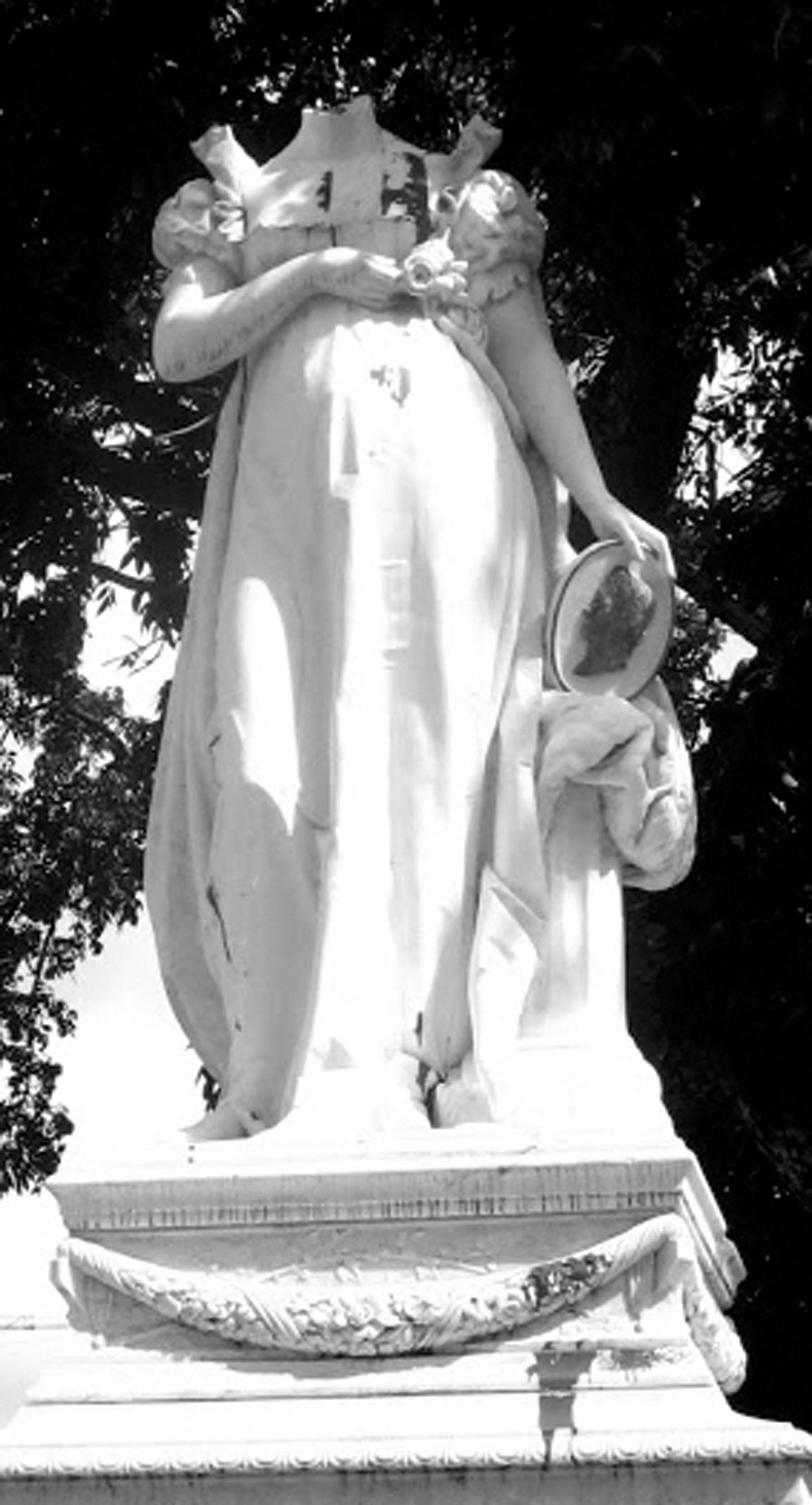 La statue de Joséphine de Beauharnais décapitée Fort-de-France, Martinique