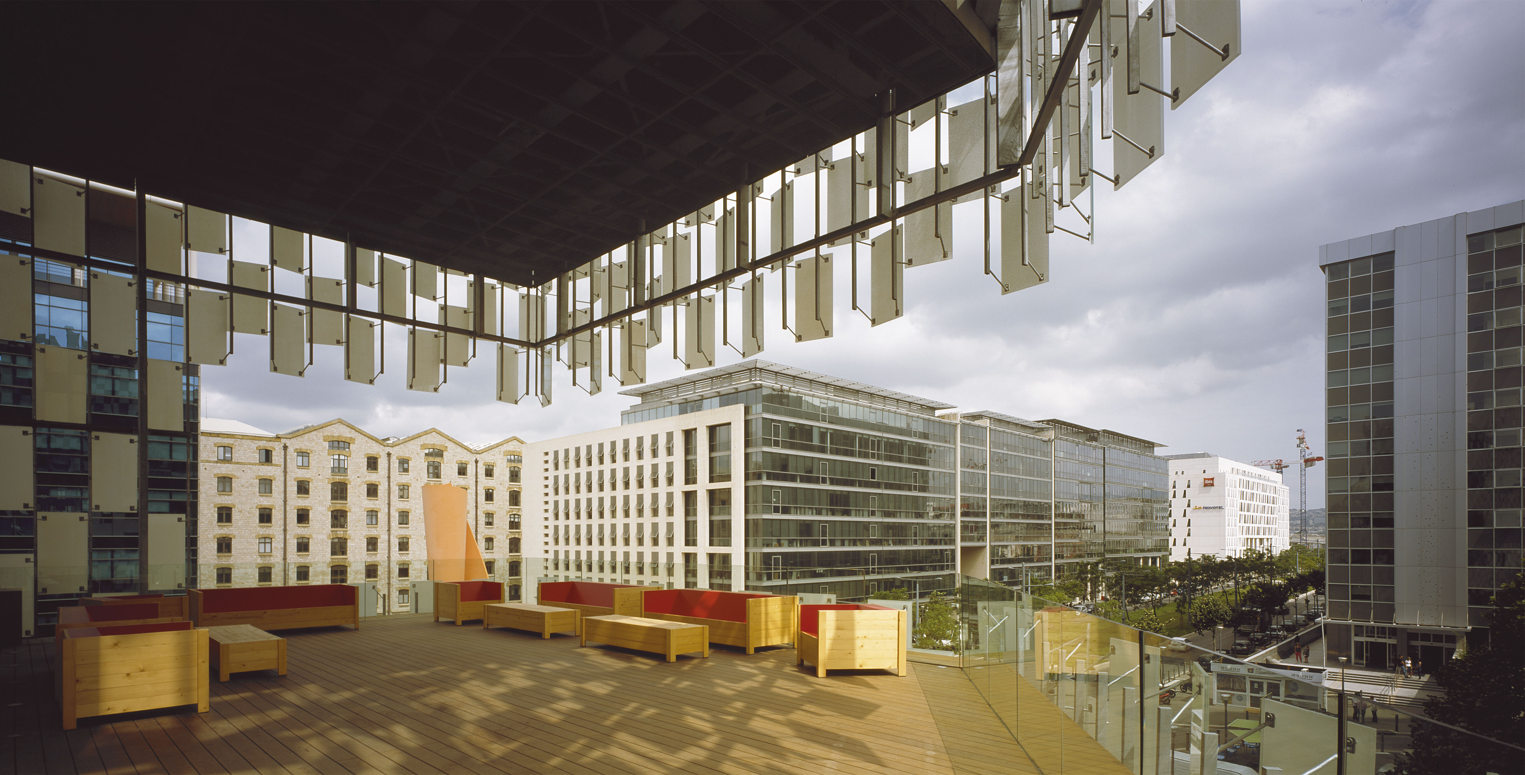 Vue depuis une terrasse du FRAC de Marseille