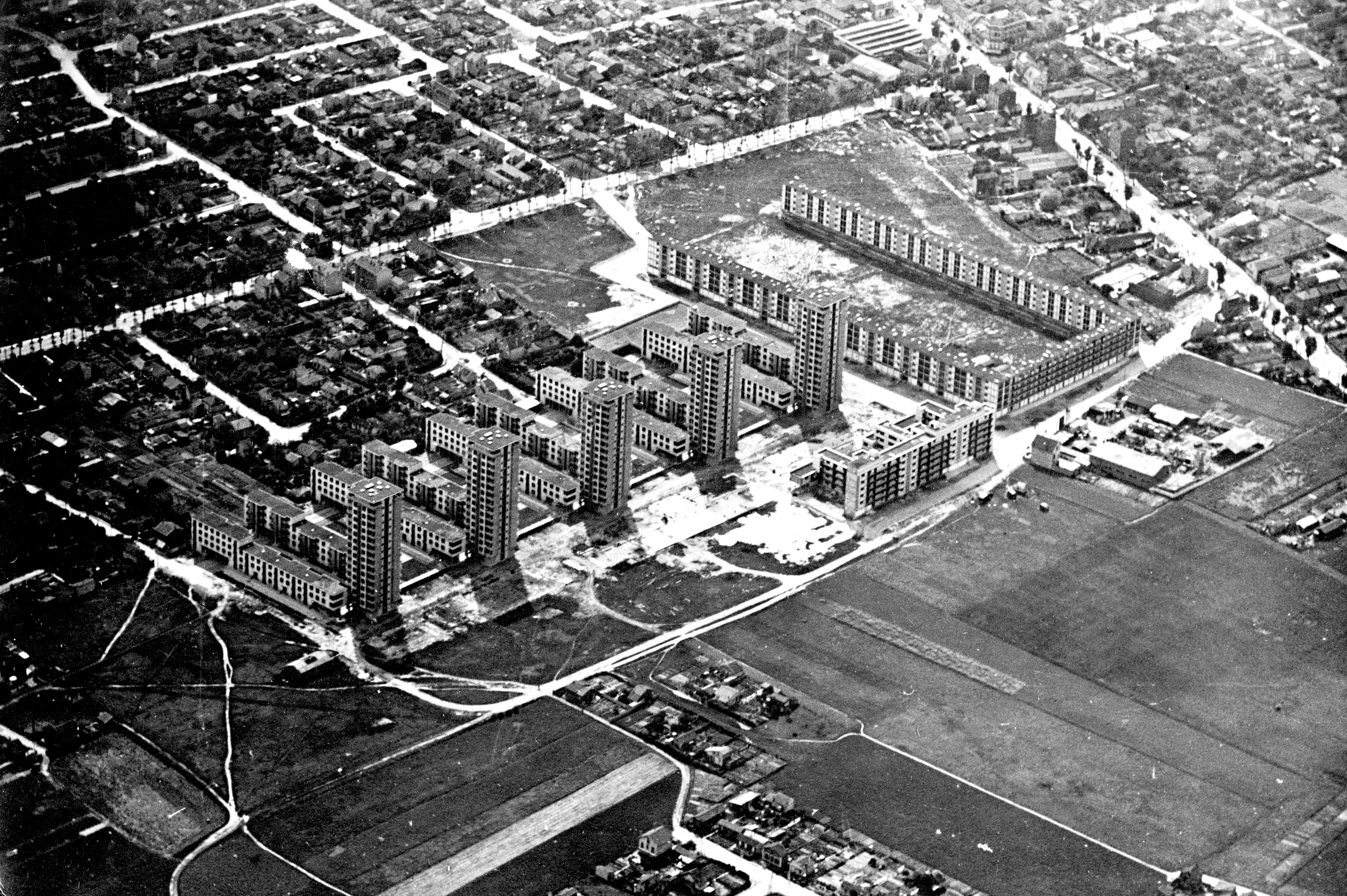 La cité de la Muette à Drancy (1931-1934, Eugène Beaudoin, Marcel Lods et Vladimir Bodiansky) Fonds Lods, Académie d’architecture / Cité de l’architecture &amp; du patrimoine / Archives d’architecture du XXe siècle
