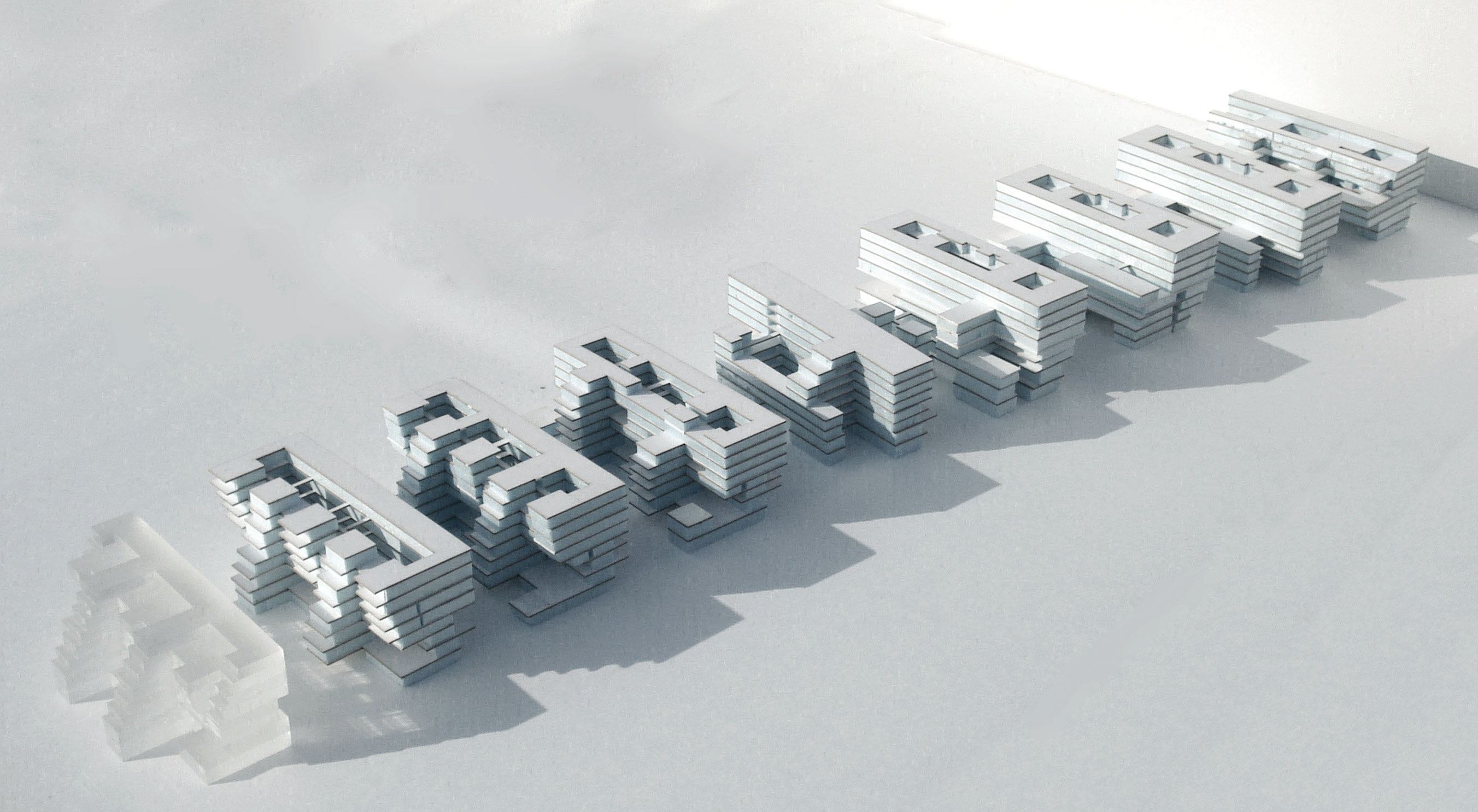 Recherches de volumétries en maquette (bâtiment N2)