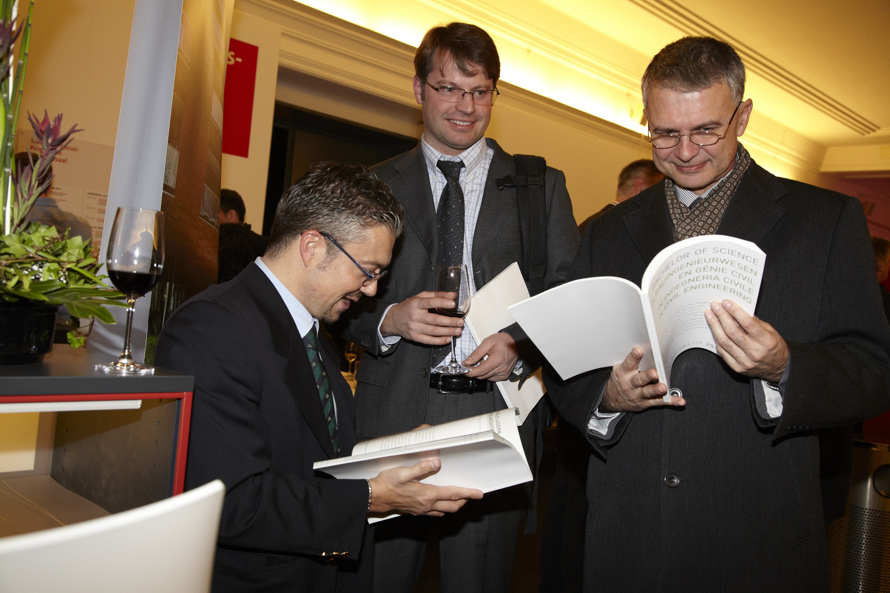 Invités découvrant la publication BoB