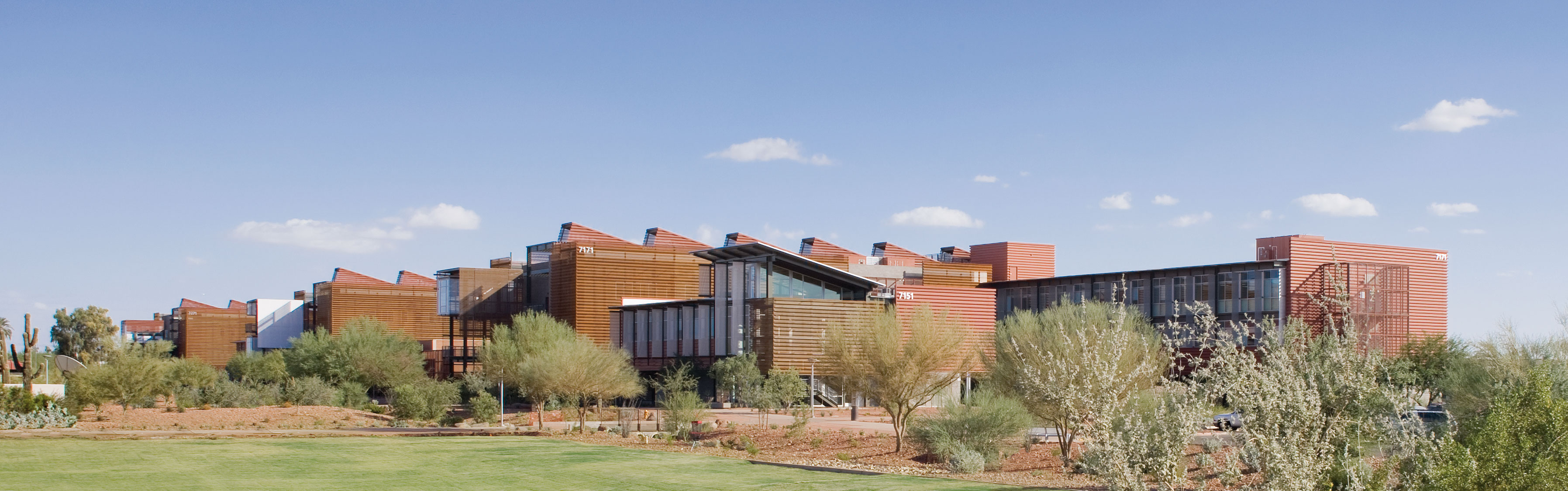LAKE / FLATO Architects, Etats-Unis, ASU Polytechnic Academic Buildings, Arizona State University, Mesa, Arizona, USA, 2009 (� Bill Timmerman) LAKE / FLATO Architects, Etats-Unis, ASU Polytechnic Academic Buildings, Arizona State University, Mesa, Arizona, USA, 2009 (� Bill Timmerman)