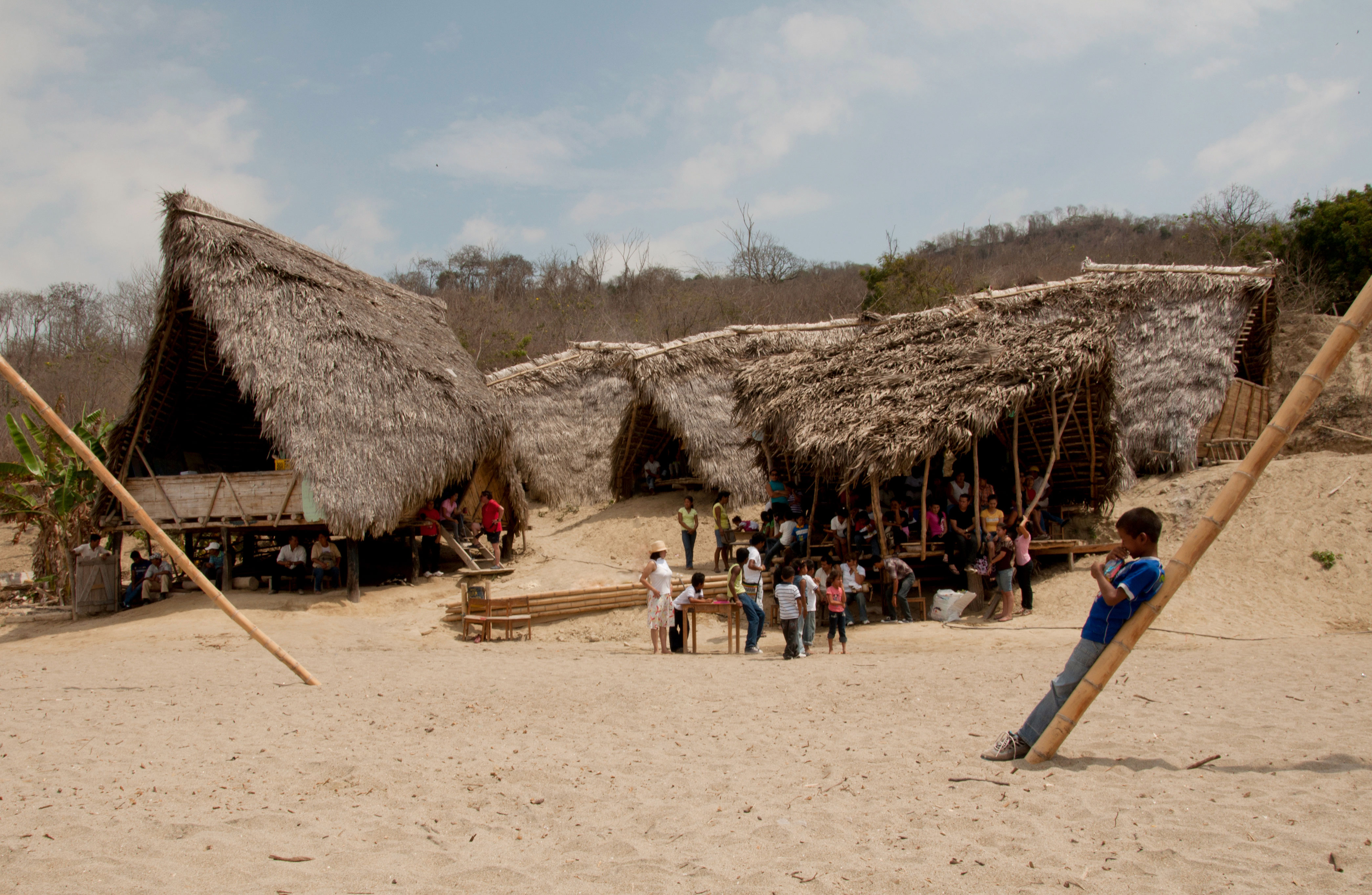 AL BORDE, Espereanza School Dos, Manabí, Equateur, 2011 AL BORDE, Espereanza School Dos, Manabí, Equateur, 2011