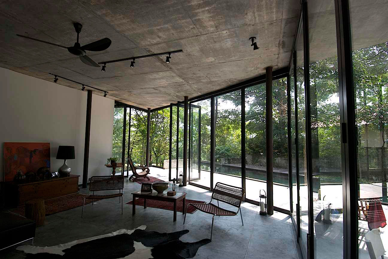 Kevin Mark Low, smallprojects, Dogconcrete house Sungai Buloh, Malaysia, 2005-2008 (� Kevin Low) Kevin Mark Low, smallprojects, Dogconcrete house Sungai Buloh, Malaysia, 2005-2008 (� Kevin Low)