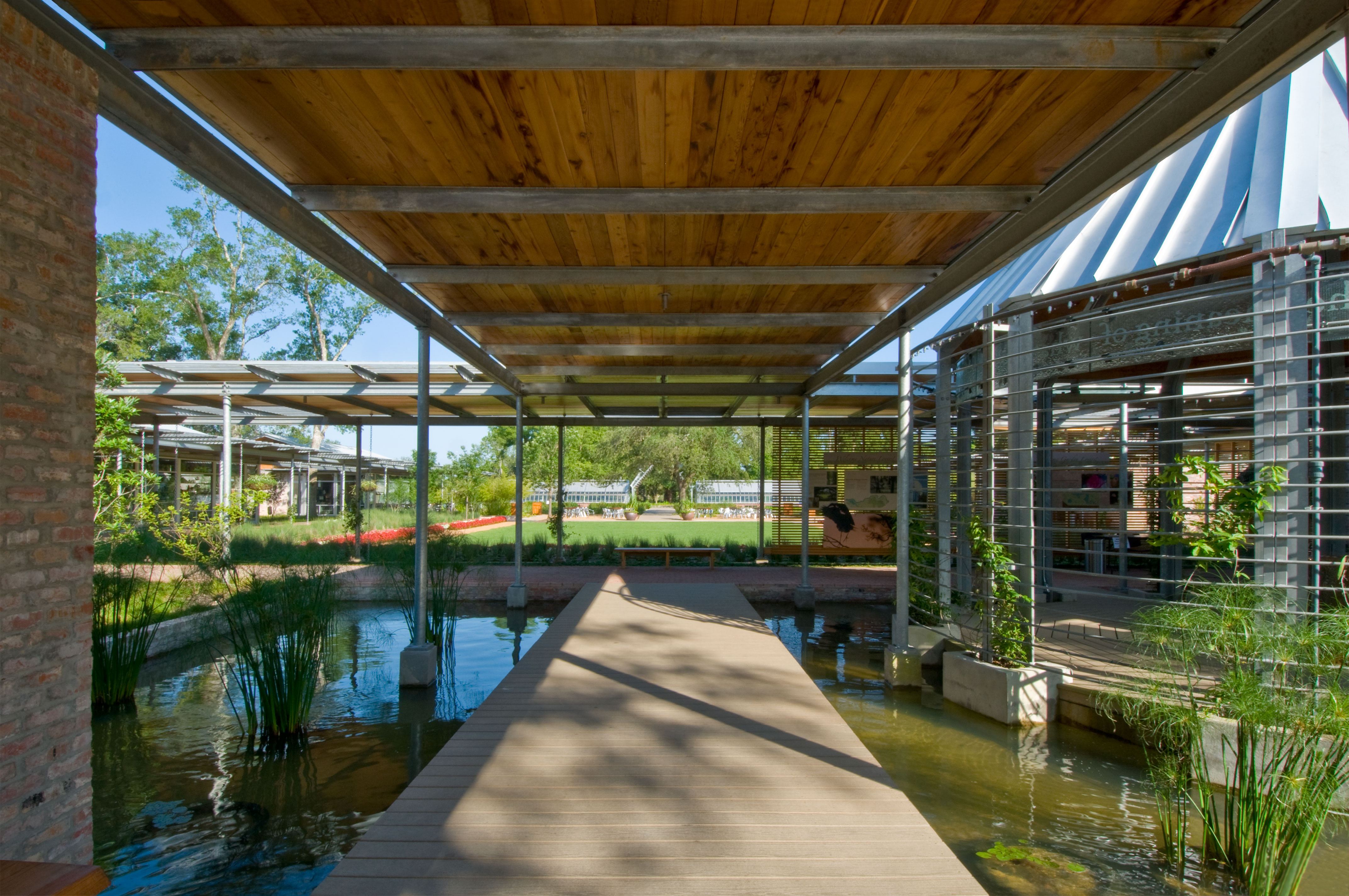 LAKE / FLATO Architects, Shangri La Nature Center Orange, Texas, USA, 2008 (� Hester Hardaway) LAKE / FLATO Architects, Shangri La Nature Center Orange, Texas, USA, 2008 (� Hester Hardaway)