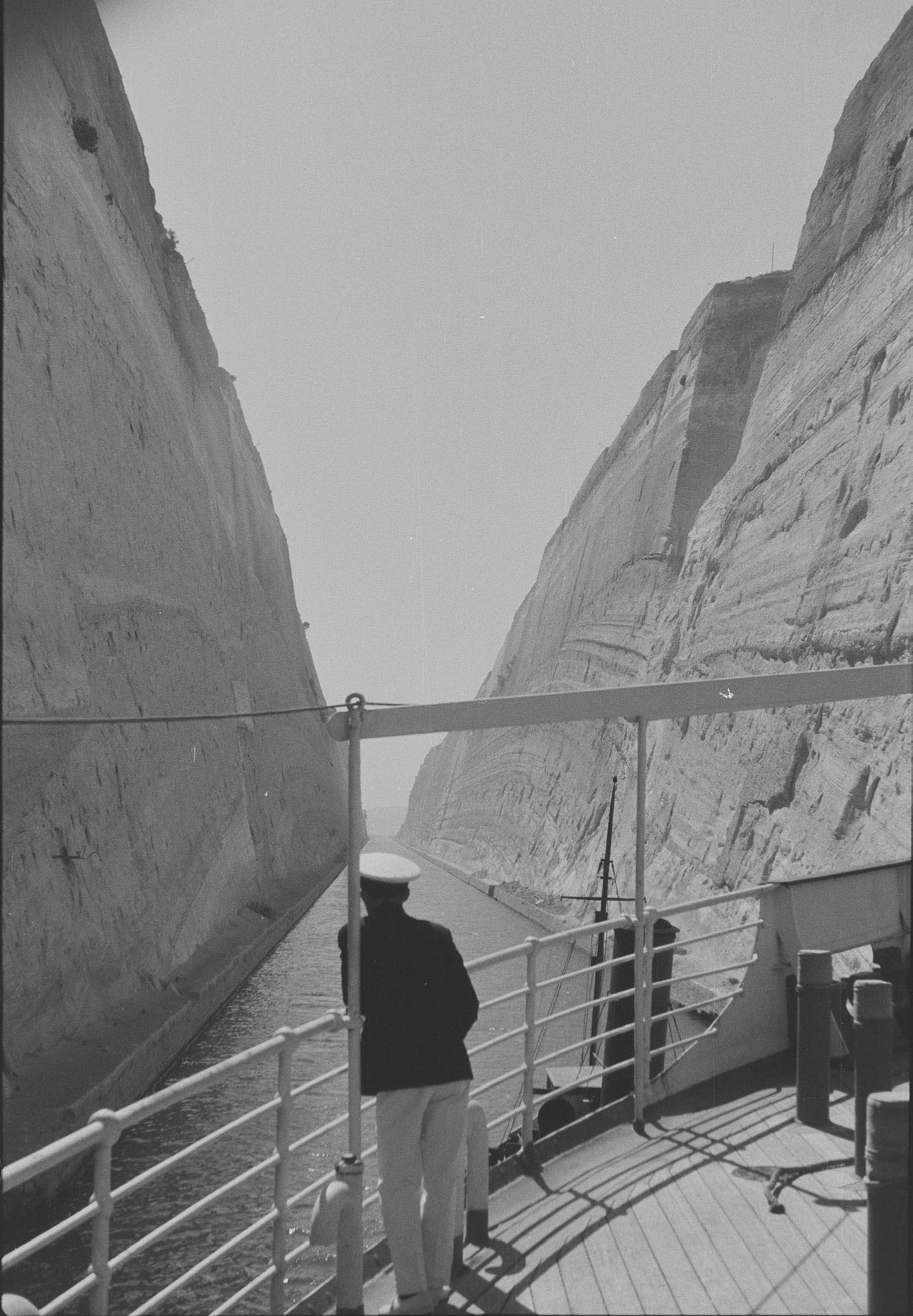 Le franchissement du canal de Corinthe