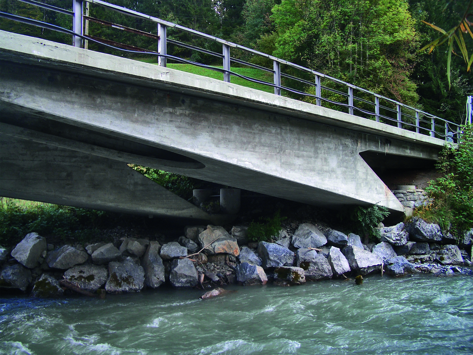 Garstattbrücke vor der Ortschaft Boltigen im Simmental vor der Instandsetzung