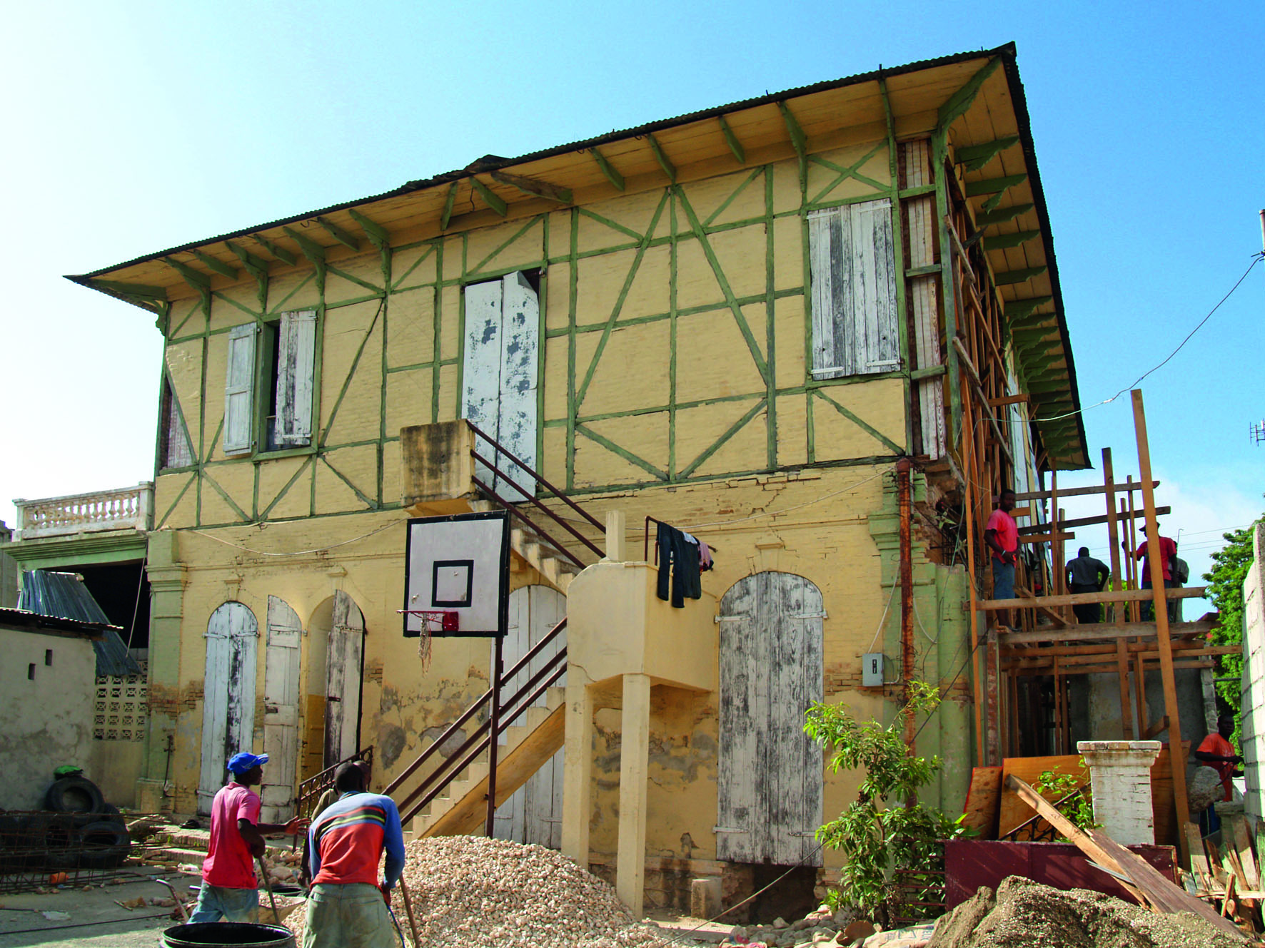 Die alten «Gingerbread»-Fachwerkhäuser im Stadtteil Bois Verna von Port-au-Prince ­haben die Erdstösse besser überstanden als die meis­ten Massivbauten