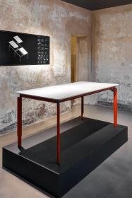 Höhenverstellbarer Tisch «Tecno» von Clavis, entworfen von Daniele Del Missier Höhenverstellbarer Tisch «Tecno» von Clavis, entworfen von Daniele Del Missier