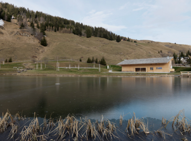 Anerkennung: Baghetg da menaschi cun ustrietta Davos Munts in Vattiz, Davos Munts von Capaul & Blumenthal Architects, Ilanz/Glion, 2015 Anerkennung: Baghetg da menaschi cun ustrietta Davos Munts in Vattiz, Davos Munts von Capaul & Blumenthal Architects, Ilanz/Glion, 2015