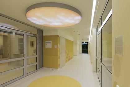 Kategorie: Öffentliche Bereiche / Innenraum | Kinderkrankenhaus Auf der Bult | Studio DL Kategorie: Öffentliche Bereiche / Innenraum | Kinderkrankenhaus Auf der Bult | Studio DL