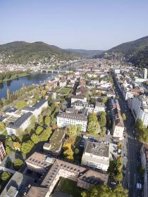 IBA_KANDIDAT #068 Campus Bergheim der Universität Heidelberg | Gebiet um die Vossstrasse | 69115 Heidelberg • Die Universität Heidelberg plant gemeinsam mit der IBA in verschiedenen Teilprojekten die Potenziale des nahe der Altstadt und des Neckars gelegenen Campus Bergheim weiterzuentwickeln: Hier lassen sich Baukultur mit wissenschaftsrelevanter Stadtentwicklung verbinden und darüber hinaus attraktive öffentliche Orte und Freiflächen schaffen. IBA_KANDIDAT #068 Campus Bergheim der Universität Heidelberg | Gebiet um die Vossstrasse | 69115 Heidelberg • Die Universität Heidelberg plant gemeinsam mit der IBA in verschiedenen Teilprojekten die Potenziale des nahe der Altstadt und des Neckars gelegenen Campus Bergheim weiterzuentwickeln: Hier lassen sich Baukultur mit wissenschaftsrelevanter Stadtentwicklung verbinden und darüber hinaus attraktive öffentliche Orte und Freiflächen schaffen.
