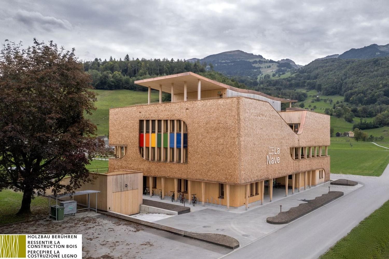 Holzbau berühren... | Schule La Nave, Buchs SG, 7. August 2025