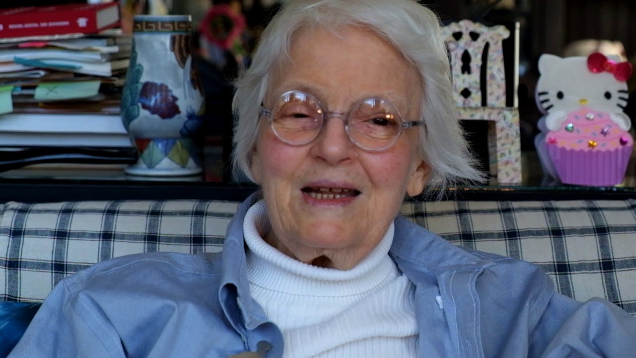 Preview image for the video "Grussbotschaft von Denise Scott Brown anlässlich der Ausstellungseröffnung" - Thumbnail.